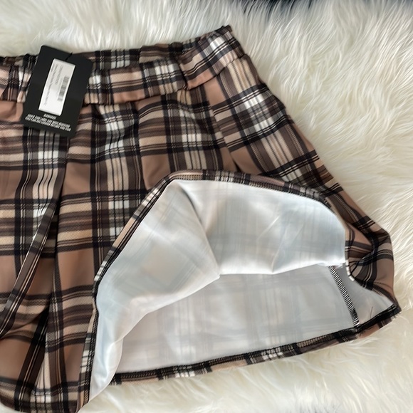 PLT Stone Cold Scuba Pleated Mini Skirt - Picture 7 of 9